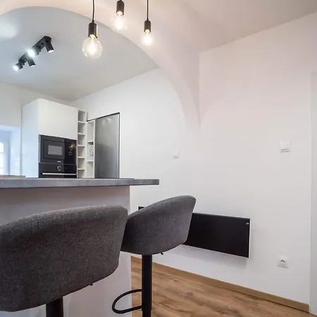 Ferienwohnung Pintes 38 Dunaújváros Exterior foto